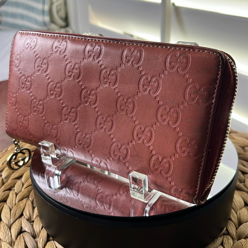 GUCCI Zip wallet